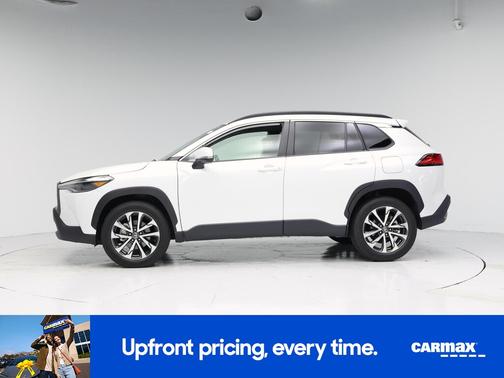 White 2022 Toyota Corolla Cross XLE