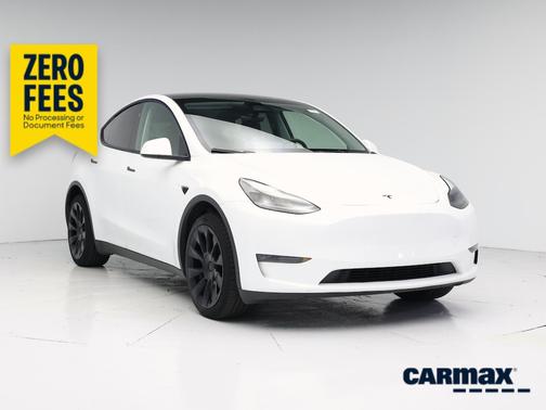 White 2024 Tesla Model Y Long Range