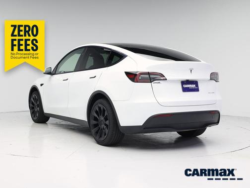 White 2024 Tesla Model Y Long Range