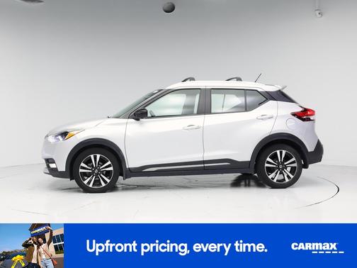 Silver 2020 Nissan Kicks SR