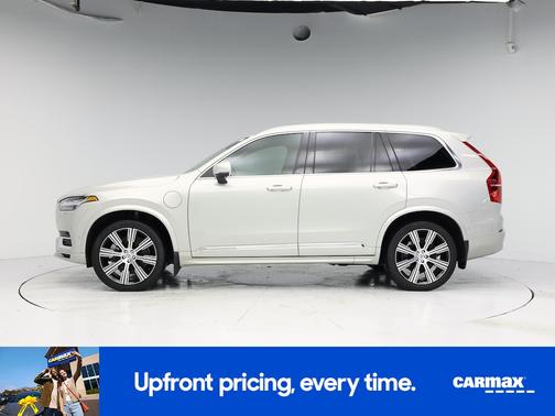 Black 2020 Volvo XC60 T6 Momentum