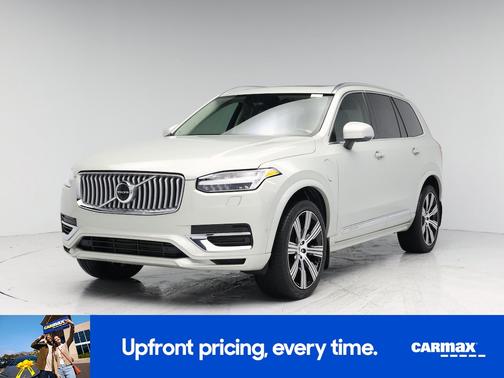 Black 2020 Volvo XC60 T6 Momentum