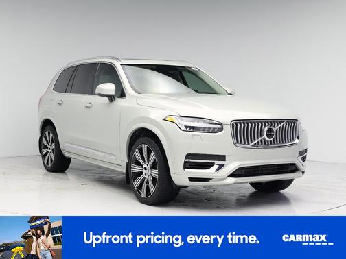 Black 2020 Volvo XC60 T6 Momentum