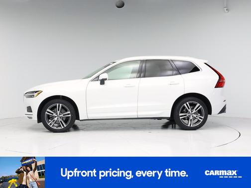 White 2021 Volvo XC60 T5 Momentum