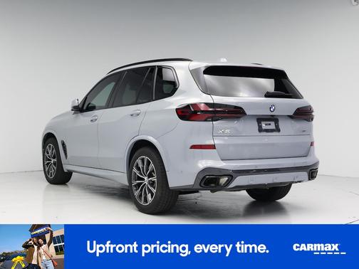Gray 2024 BMW X5 sDrive40i