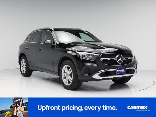 Black 2025 Mercedes-Benz GLC 300