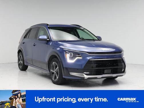 Blue 2024 Kia Niro SX