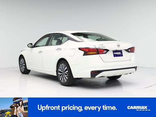 White 2025 Nissan Altima SV