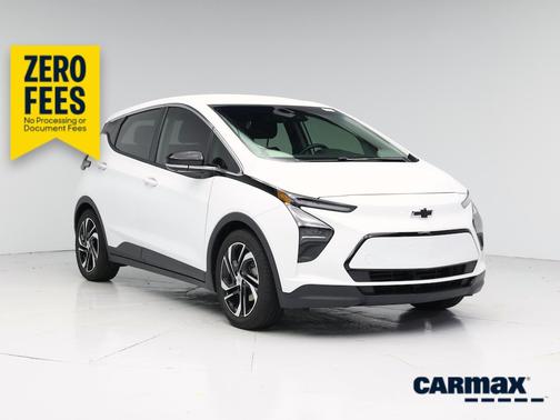 White 2022 Chevrolet Bolt EV 2LT