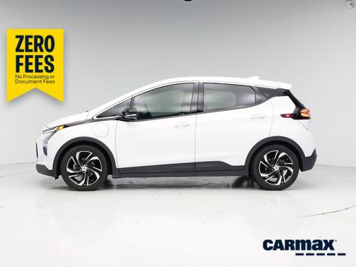 White 2022 Chevrolet Bolt EV 2LT