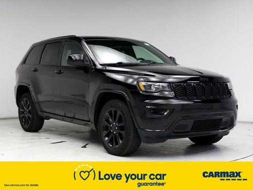 Photo 1 of 25 of 2017 Jeep Grand Cherokee Altitude