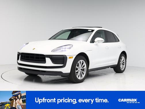 White 2022 Porsche Macan