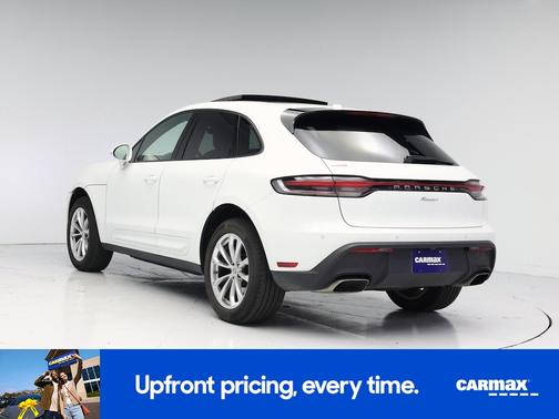 White 2022 Porsche Macan