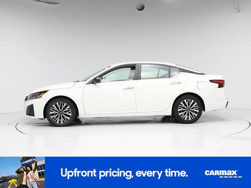 White 2025 Nissan Altima SV