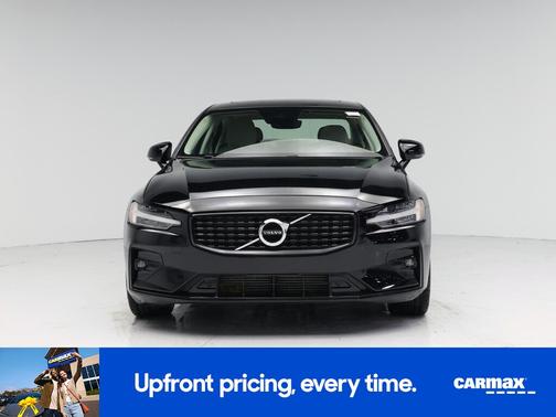 Black 2021 Volvo S60 T5 Momentum