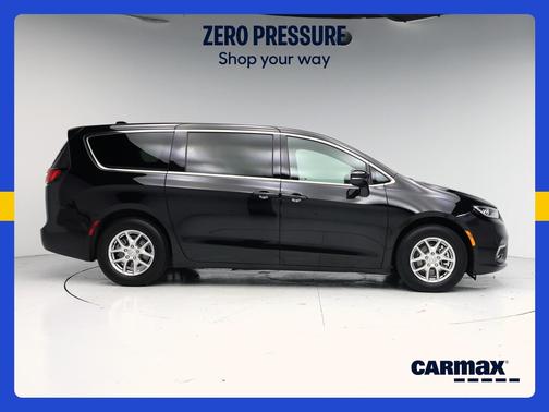Black 2026 Chrysler Pacifica Select