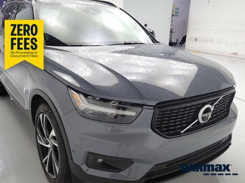 Blue 2022 Volvo XC40 T5 R-Design