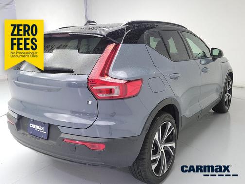 Blue 2022 Volvo XC40 T5 R-Design