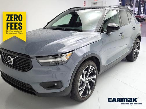 Blue 2022 Volvo XC40 T5 R-Design