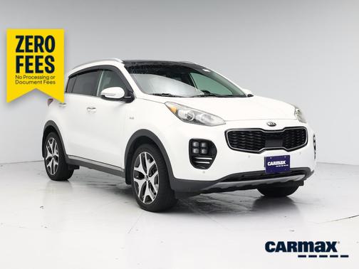 White 2017 Kia Sportage SX