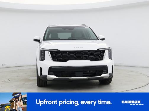 White 2025 Kia Sorento EX