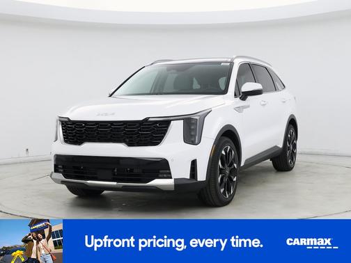 White 2025 Kia Sorento EX