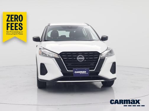 White 2024 Nissan Kicks S