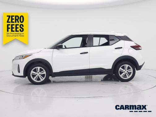 White 2024 Nissan Kicks S