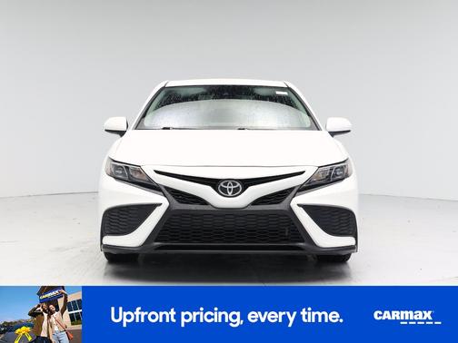 White 2021 Toyota Camry SE