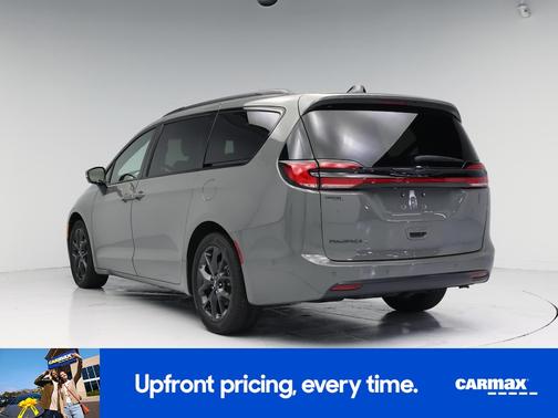 Gray 2023 Chrysler Pacifica Touring L