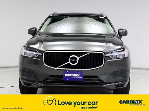 Photo 5 of 27 of 2019 Volvo XC60 T5 Momentum