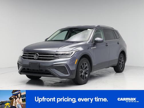 Gray 2024 Volkswagen Tiguan SE
