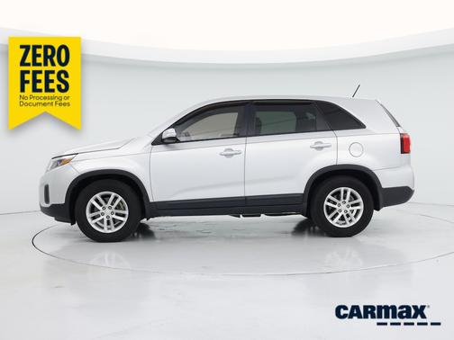 Silver 2015 Kia Sorento LX
