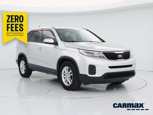 Silver 2015 Kia Sorento LX