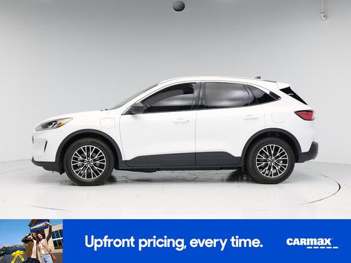 White 2022 Ford Escape PHEV SE