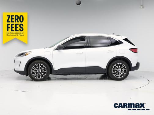 White 2022 Ford Escape PHEV SE