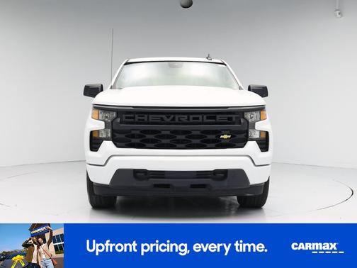 White 2022 Chevrolet Silverado 1500 Custom