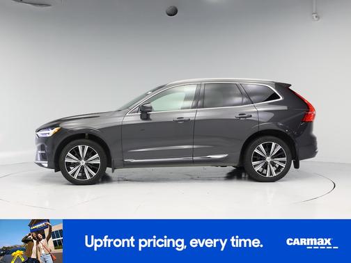 Gray 2022 Volvo XC60 B5 Momentum