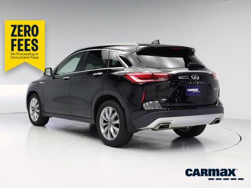 Black 2022 INFINITI QX50 Luxe