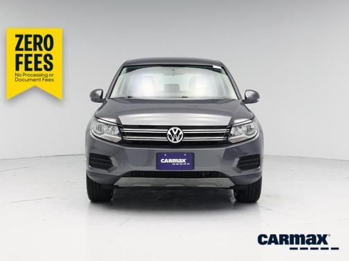Gray 2017 Volkswagen Tiguan Limited