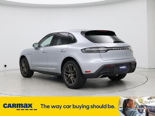 2022 Porsche Macan Base (PDK)