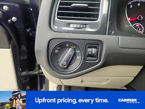 2019 Volkswagen Golf SE