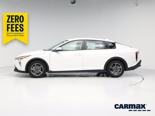 White 2025 Kia K4 LX