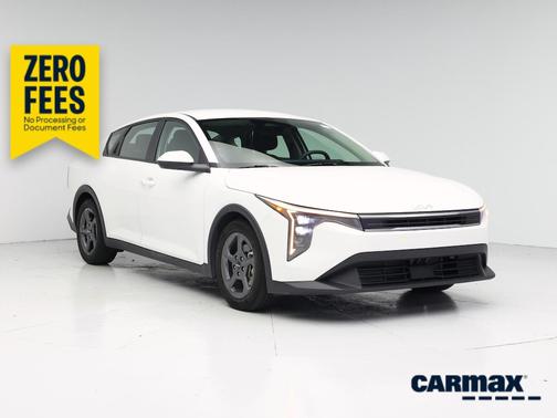 White 2025 Kia K4 LX