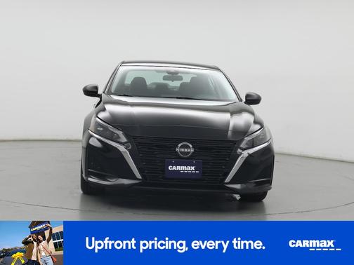 Black 2024 Nissan Altima SV