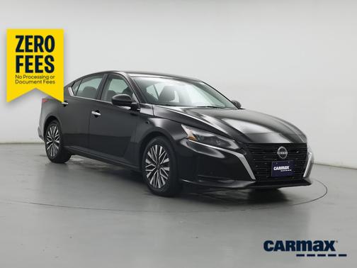 Black 2024 Nissan Altima SV