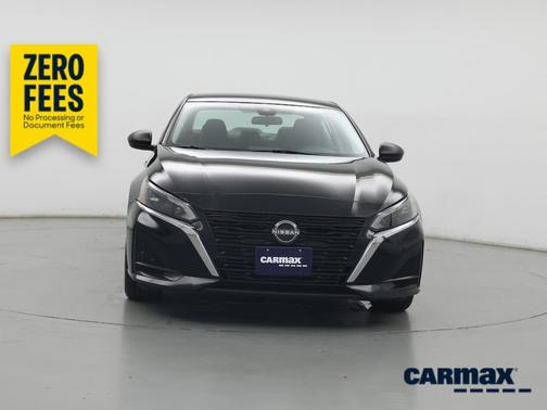 Black 2024 Nissan Altima SV
