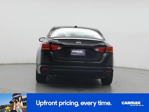 Black 2024 Nissan Altima SV