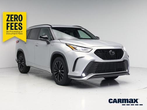 Silver 2025 Toyota Highlander XSE