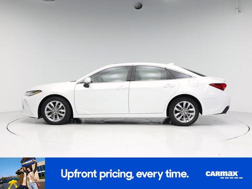 White 2021 Toyota Avalon XLE